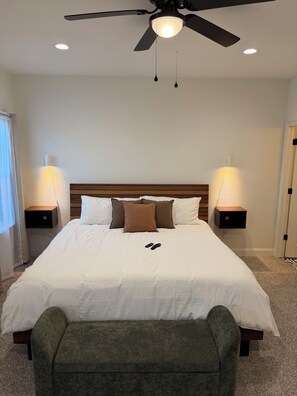 3 chambres, fer et planche à repasser, Wi-Fi, draps fournis