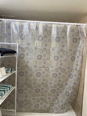 Handtücher, Seife, Toilettenpapier