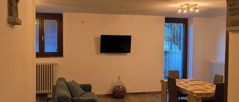 テレビ