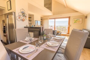 Dining - Le Duplex Plage - 2 ch, terrasse vue lac (Veyrier-du-Lac)