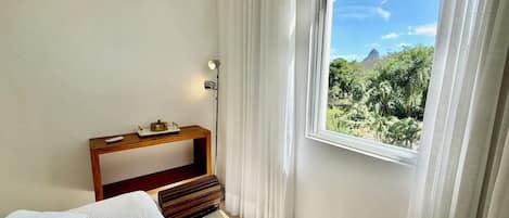 2 habitaciones, tabla de planchar con plancha, wifi y ropa de cama
