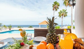 Pool - Villa Ocean's Ten l Oceanfront ～ Ocean Access l Coral Estate Resort (Sint Willibrordus)