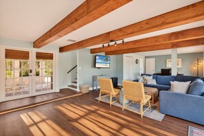 Living area - Waterfront Farm Estate • Pool, Theater, Kayaks (Alva)