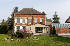 Exterior - Secret de Briques - classé 4* (Vigneux-Hocquet)