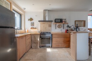 Fridge, microwave, oven, dishwasher - Da di Ar Mor - À 10 min de la plage en voiture (Locmiquélic)