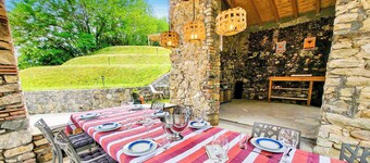 New! Villa walk to Barga!  Private Pool, Pizza Oven, Beautiful Views.