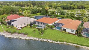 Exterior - Naples Vineyards Living | Private Pool + Spa (Naples)