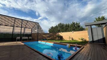 Deluxe villa, uitzicht op zwembad | Zwembad | 2 buitenzwembaden