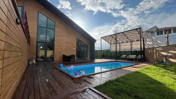 Villa – deluxe, bassengutsikt | Basseng