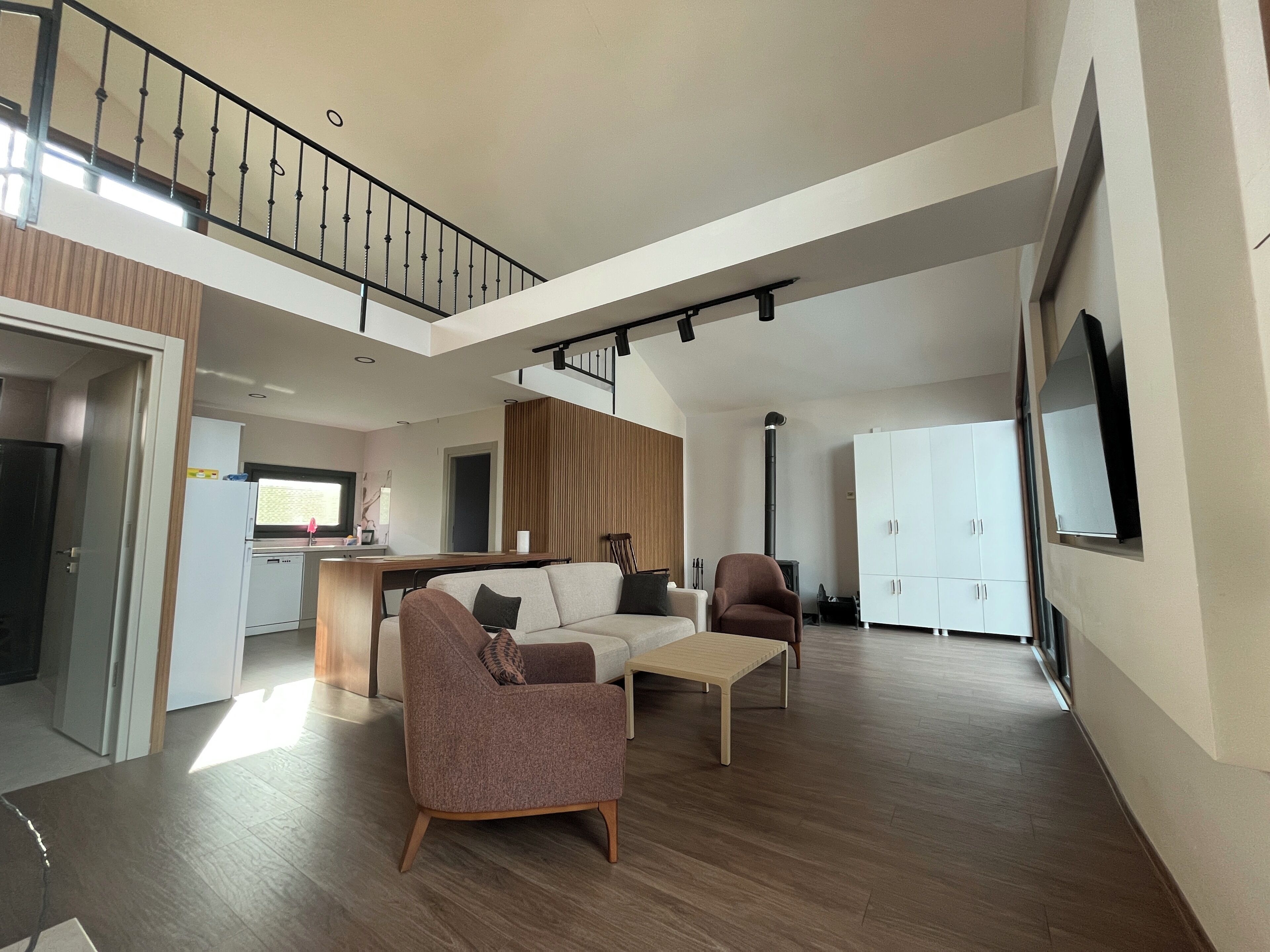 Deluxe Villa, Pool View | Living area