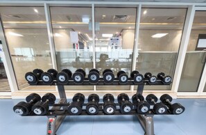 Studio Luxe, balcon, vue ville | Salle de remise en forme