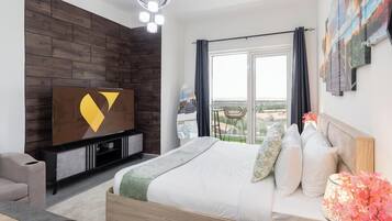 Luxury Studio, Balcony, City View