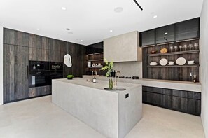 Private kitchen - FIFA World Cup l 5BR Pool & Hot Tub (Los Angeles)