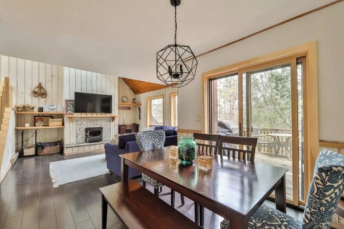 Windham Mountain Condo with Deck & Stunning Views