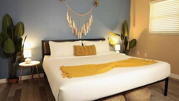 1 bedroom, desk, iron/ironing board, WiFi