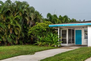 Exterior - Chic Sarasota Gem: Beach • BBQ • Workspace • Patio (Sarasota)