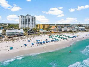 Beach nearby - Coastal Retreat • Beach Service • Resort Pool (Miramar Beach)