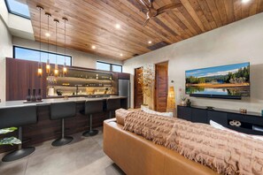 Interior - South Lake Tahoe 2 Bedroom 2 Bath (South Lake Tahoe)
