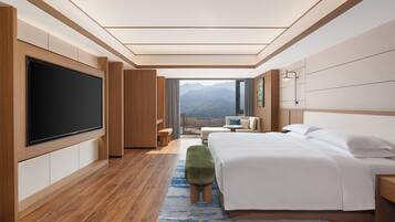 Deluxe Suite, 1 King Bed, Non Smoking