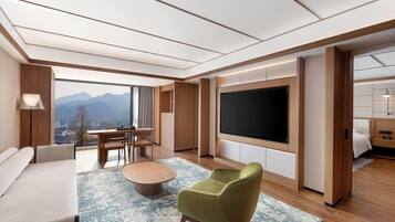 Deluxe Suite, 1 King Bed, Non Smoking