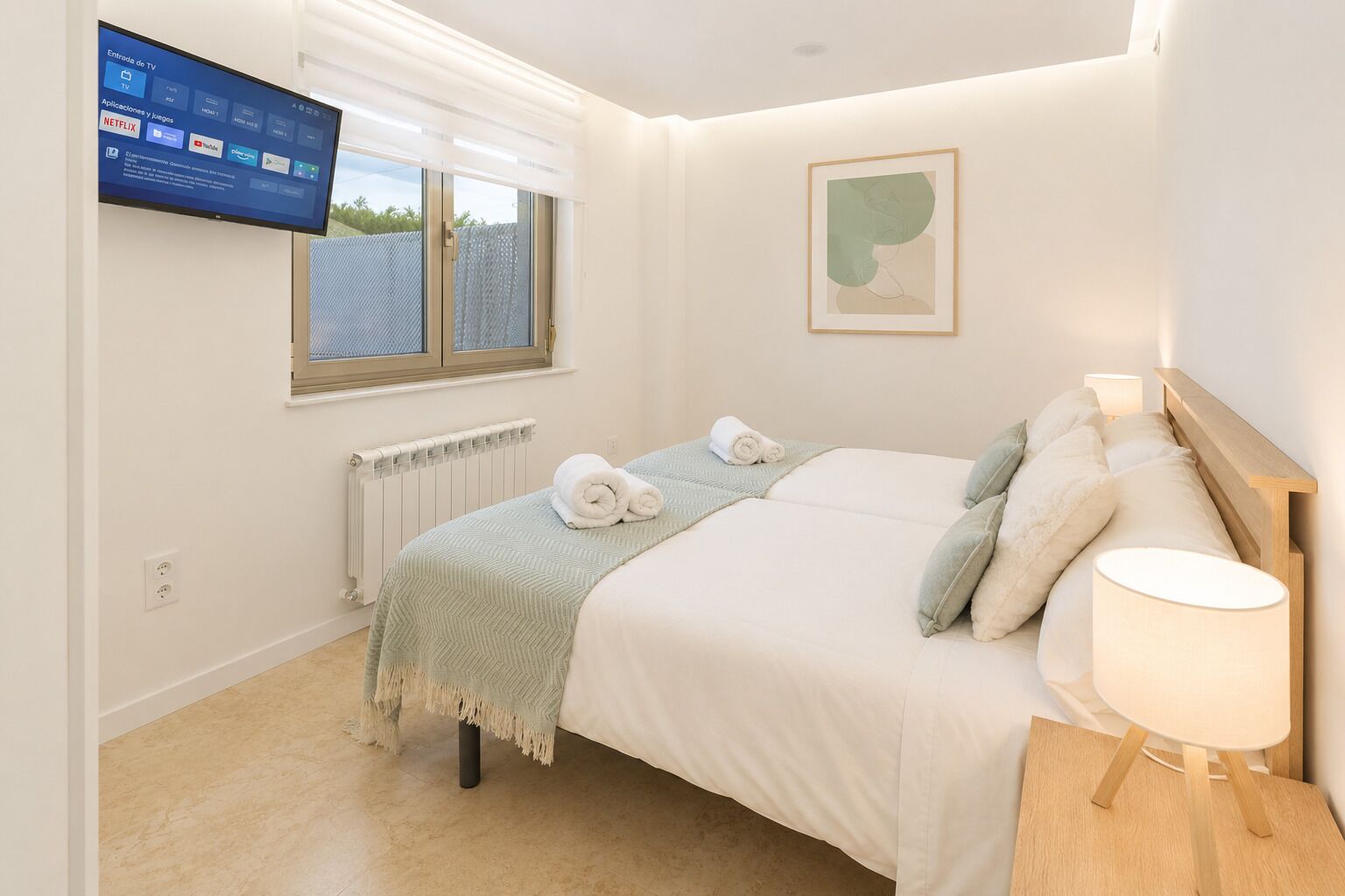 6 bedrooms, iron/ironing board, WiFi, bed sheets
