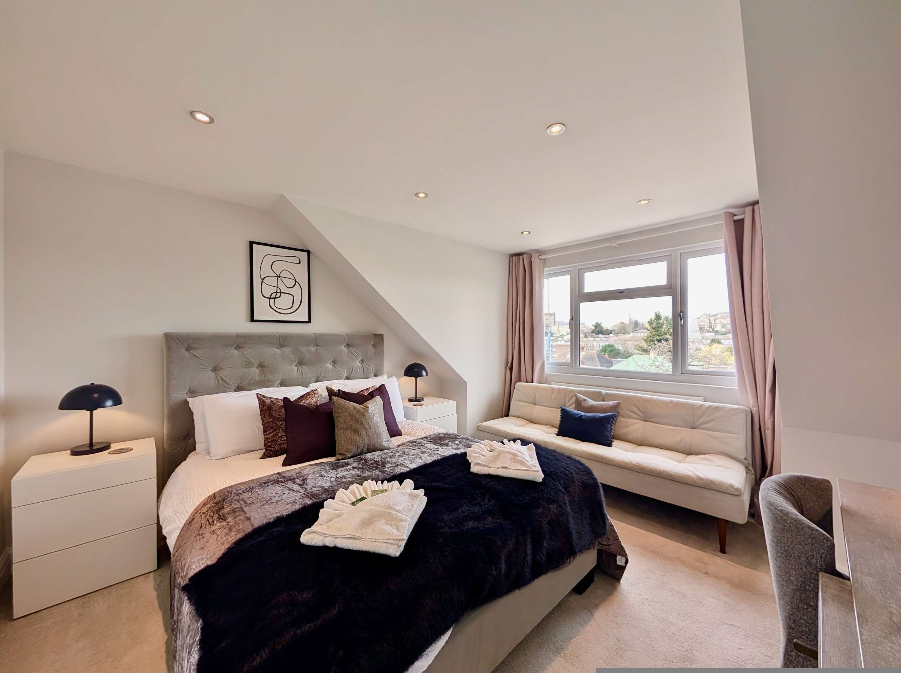 2 bedrooms, desk, iron/ironing board, free WiFi