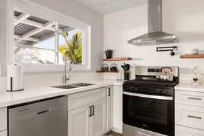 Fridge, microwave, oven, stovetop - San Diego Oasis with Pool and Hot Tub! (San Diego)