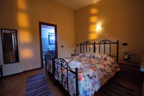Room - Vrbo Property (Calabria)
