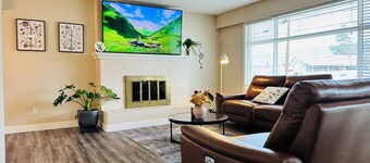 Mainfloor 3 bedroom, sleep 5-6, Kelowna wineries retreats