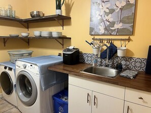 Interior - Charming Sunny Walkout Suite | Wine Trail | Sleeps up to 10 | 5 mins to downtown (West Kelowna)