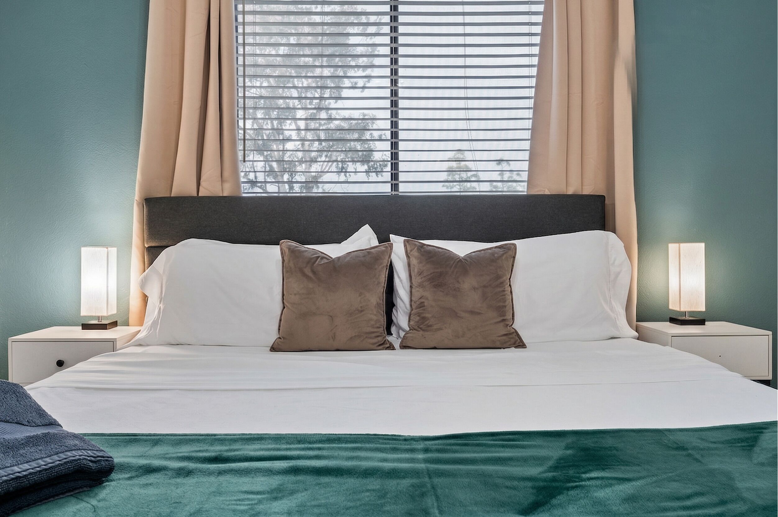 2 bedrooms, desk, iron/ironing board, free WiFi