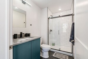 Hair dryer - Downtown Access 1BR, Comfortable & Pet-Ready! (Columbus)