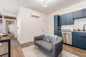 TV - Pet-Friendly! Chic 1BR Apt Close to Downtown Core (Columbus)