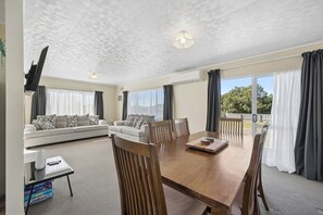 Interior - Bach to the Beach - Foxton Beach Holiday Home (Foxton)