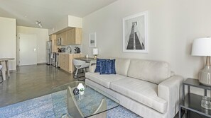 Smart TV - Landing | Beautiful 1BD, Rooftop Lounge, Clubhouse (Portland)
