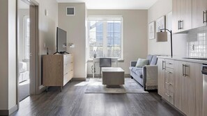 Smart TV - Landing | Modern 1BD, Clubhouse, Rooftop Lounge (Portland)