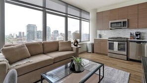 Smart TV - Landing | Stunning Studio, Rooftop Lounge, Gym (Chicago)