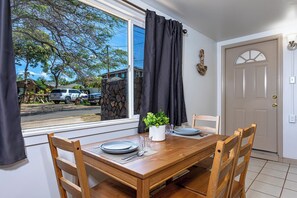 Dining - Private 3-bedroom home with AC in sunny Kihei (Kihei)