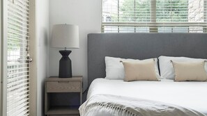1 bedroom, desk, iron/ironing board, WiFi