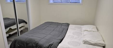 1 bedroom, iron/ironing board, WiFi