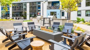 Outdoor dining - Landing | Amazing Studio, Clubhouse, Yoga Studio (Reno)