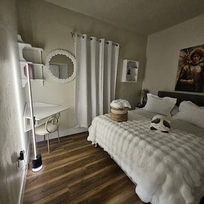 Room - Charming 3-bedroom house with AC in beautiful Abilene (Abilene)