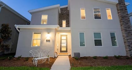 Lakefront 9 Bedroom Villa: Arcade, Themed Rooms, Lazy River
