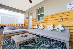 Interior - Lakefront 9 Bedroom Villa: Arcade, Themed Rooms, Lazy River (Kissimmee)