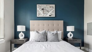 1 habitación, escritorio, tabla de planchar con plancha y wifi 