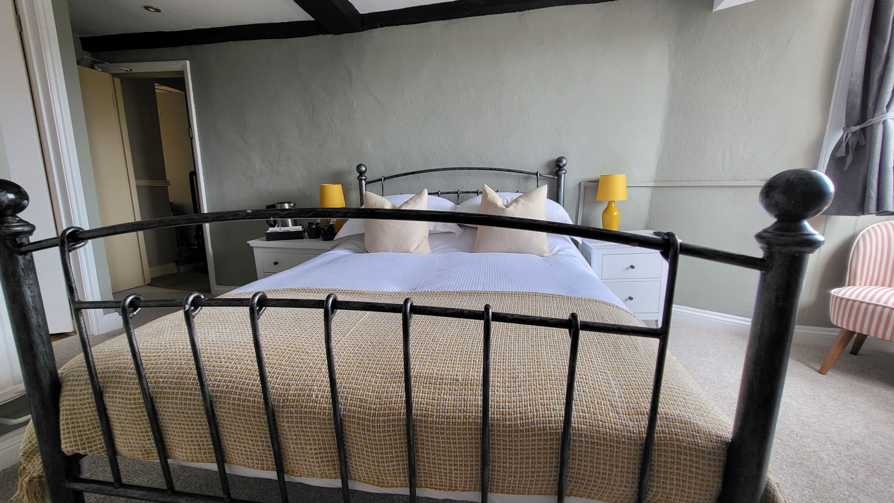 Superior Double Room, Ensuite (Room 2) | Iron/ironing board, free WiFi