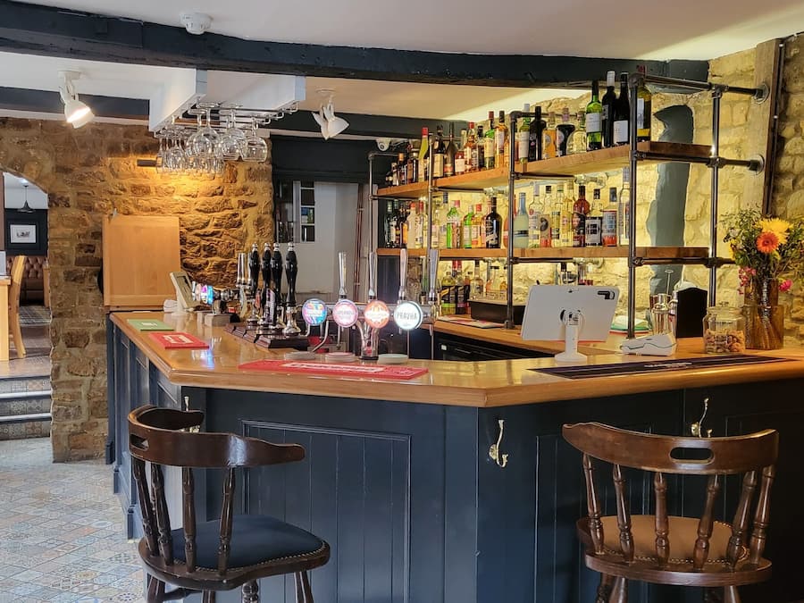 Standard Double Room, Ensuite, Garden View (Room 3) | Bar (on property)
