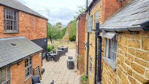 Exterior - Unicorn Inn (Deddington)