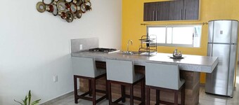 Furnished, comfortable and safe apartment. Close to everything, even the mountain!