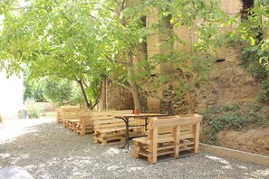 Terrace/patio - Hotel Nebula Inn (Tbilisi)